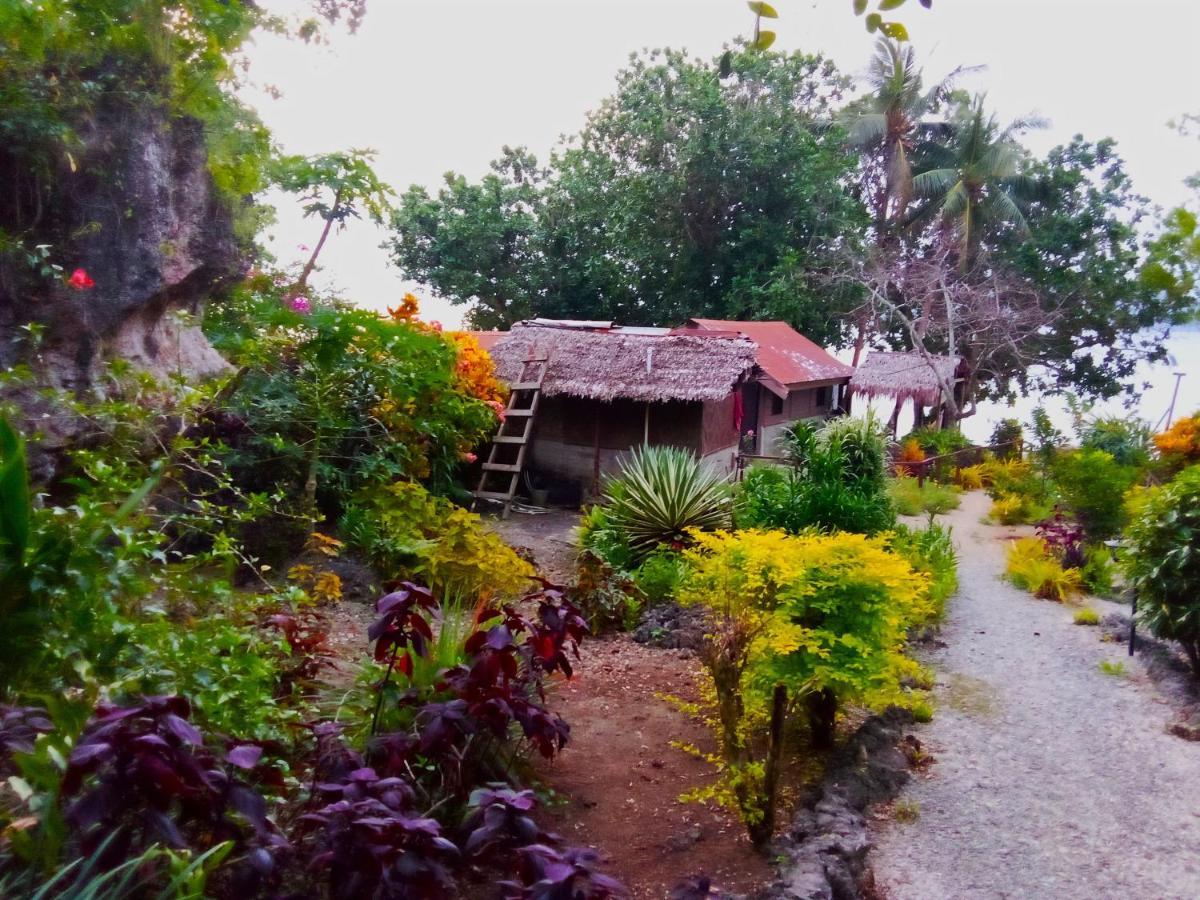 Vatupau Beachfront Bungalows Port Vila Exterior photo